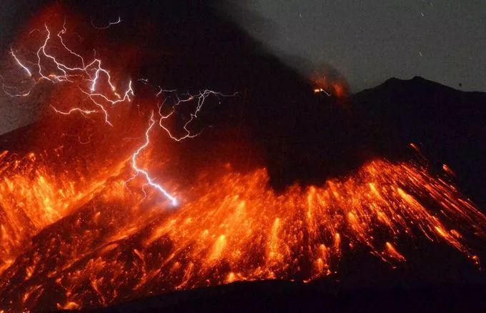 日本火山喷发最新消息,日本火山喷发最新消息，影响与应对策略